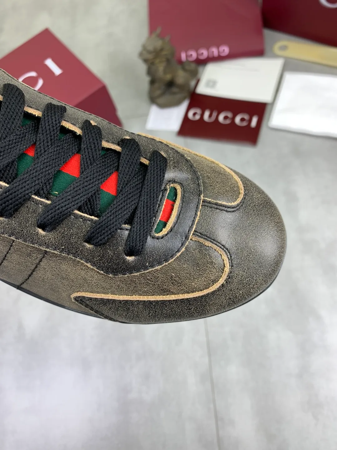 Men's shoes 💰P542 💰[New model] 🆘 The latest model from Gucci's official website 🎁Classic casual and fashionable men's shoes 👟Breaking hot model 💥The style is simple and elegant, exclusive for trendy men. Unique official website's latest brand elements 👑Gucci original decoration, fashionable and generous, the fabric is made of original soft calfskin➕Comfortable soft pigskin lining ✅The official website specifies wear-resistant rubber outsole_full of elasticity, classic model taken in real life🎬Color: 5️⃣colors available😍Number: 35-44